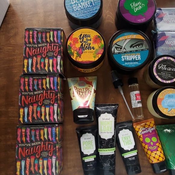 Huge perfectly Posh bundle lot - Picture 3 of 4